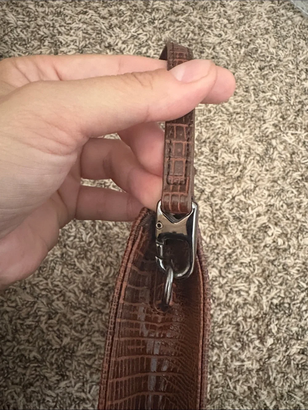 Esprit sleek croc